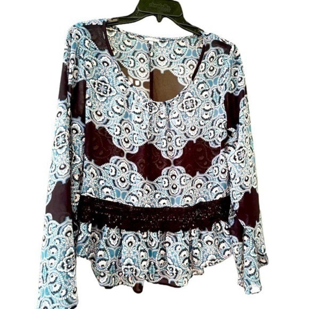 CHARLOTTE RUSSE 3/4 sleeve blouse size M